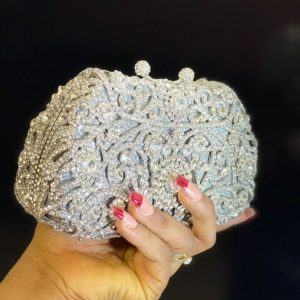 exquisite-hand-purse
