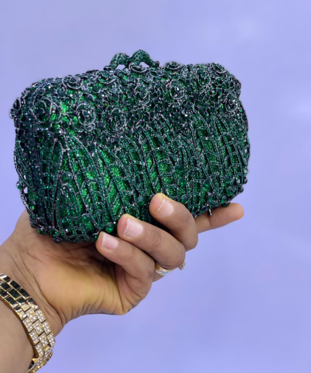 exquisite-hand-purse